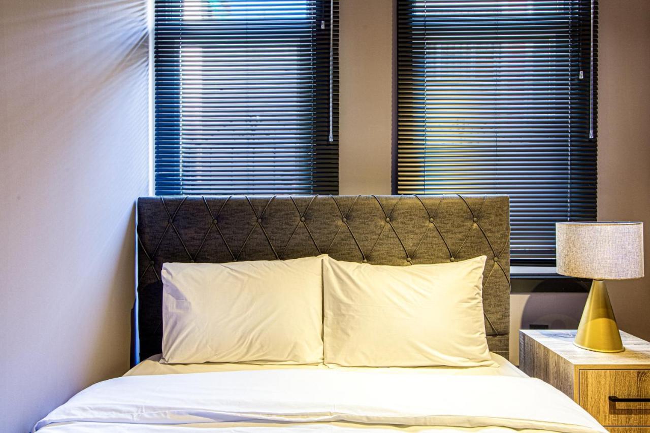 Sleek Studio Flat Close To Kennedy Avenue In Fatih * اسطنبول